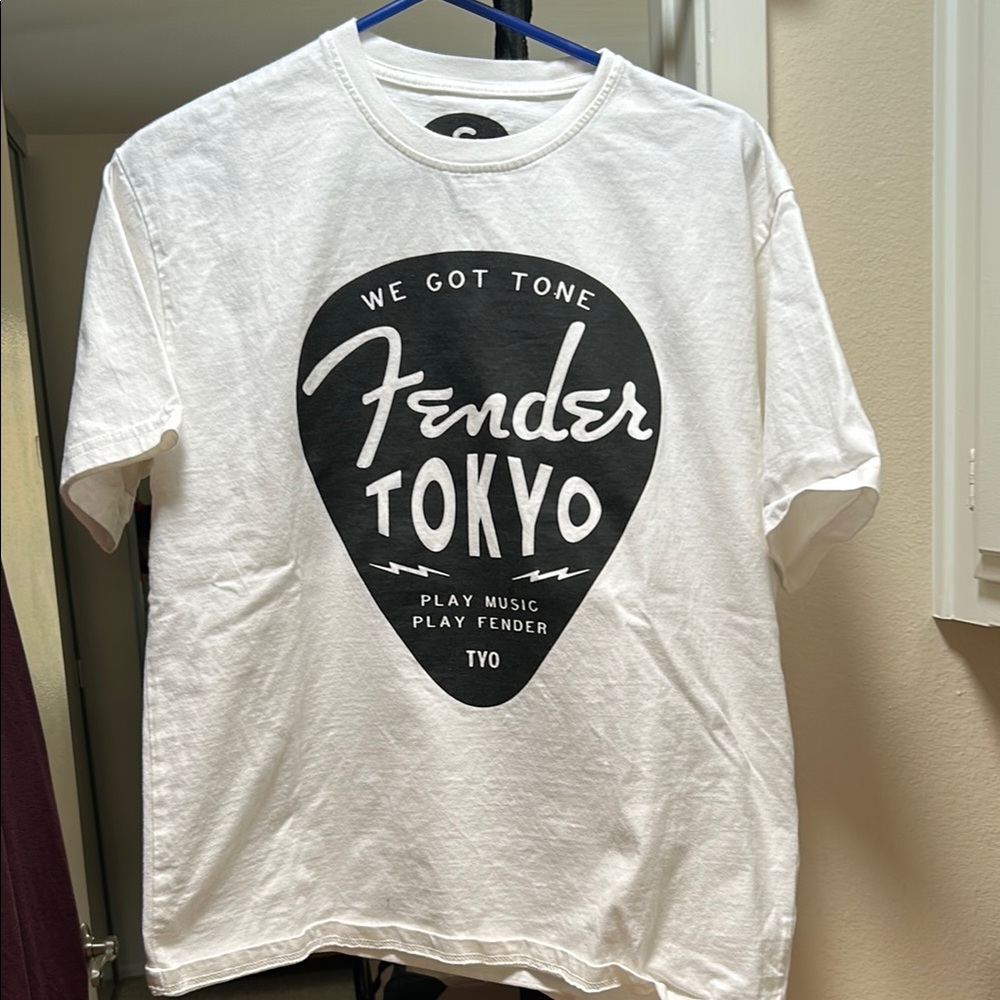 Fender Tokyo guitar pick t-shirt